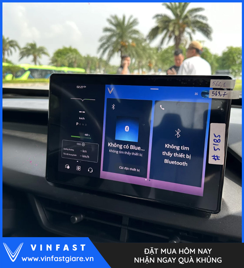 Vinfast VF3 màu xanh rêu