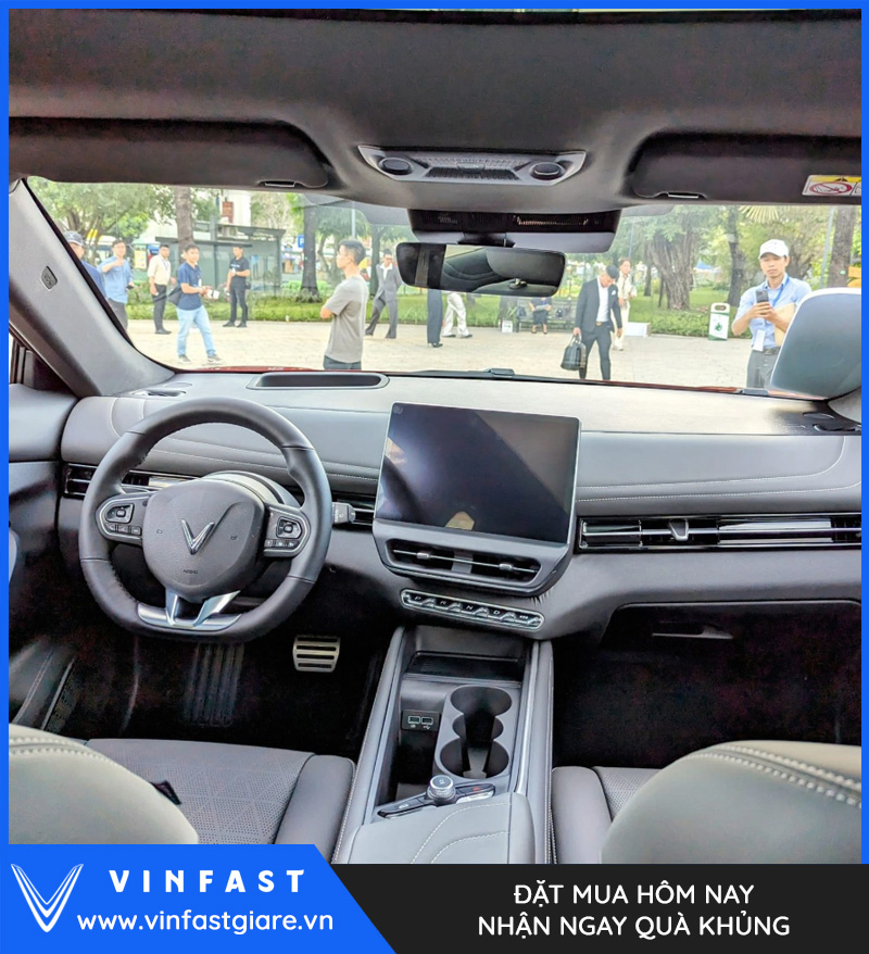 Vinfast VF 7 Plus màu đỏ