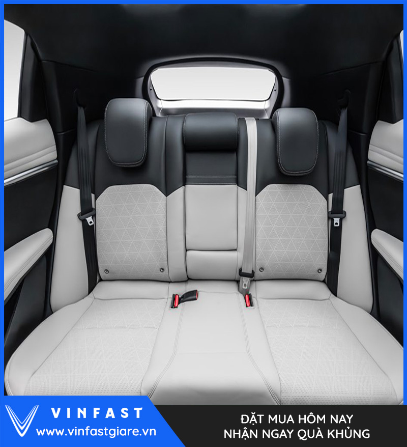 VF7 Plus màu đen