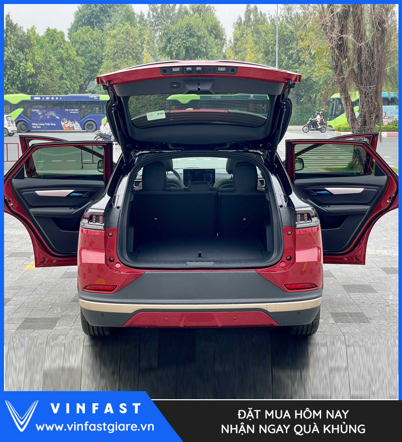 VF8 Lux Plus Đỏ Nóc Đen