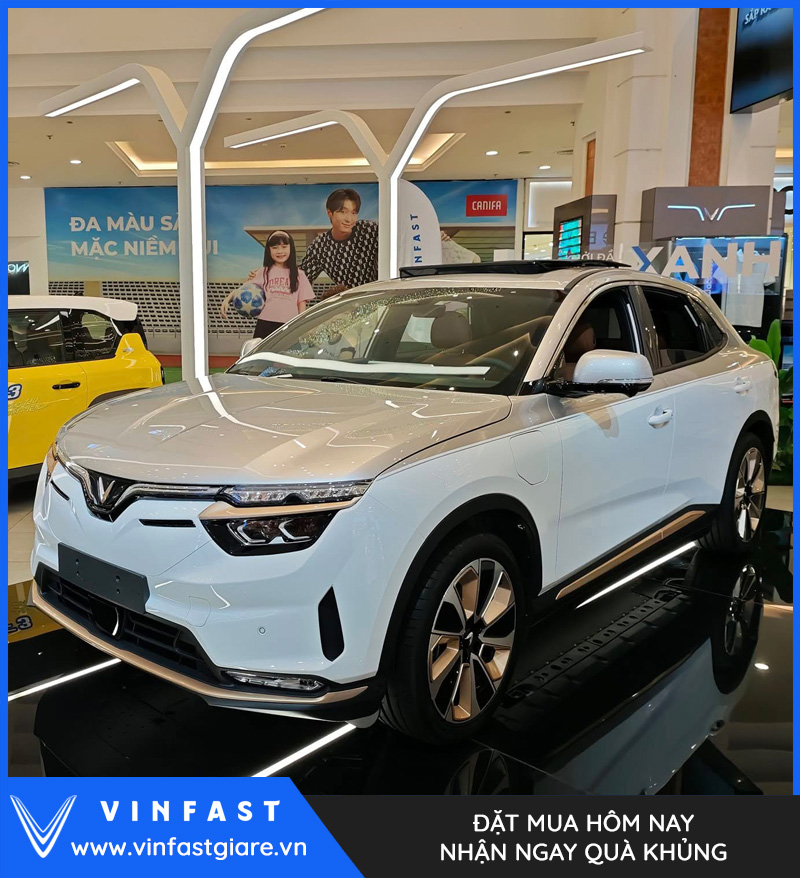 VF 8 Plus màu trắng bạc