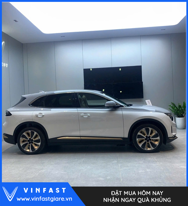 VF8 Plus Trắng Bạc