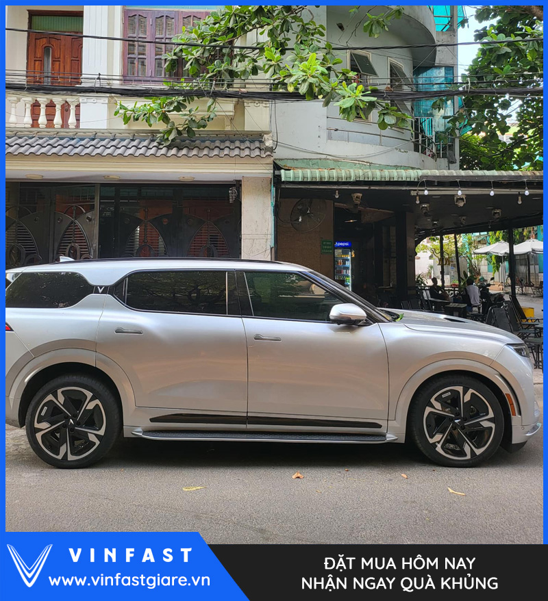 Vinfast VF9 Plus màu bạc
