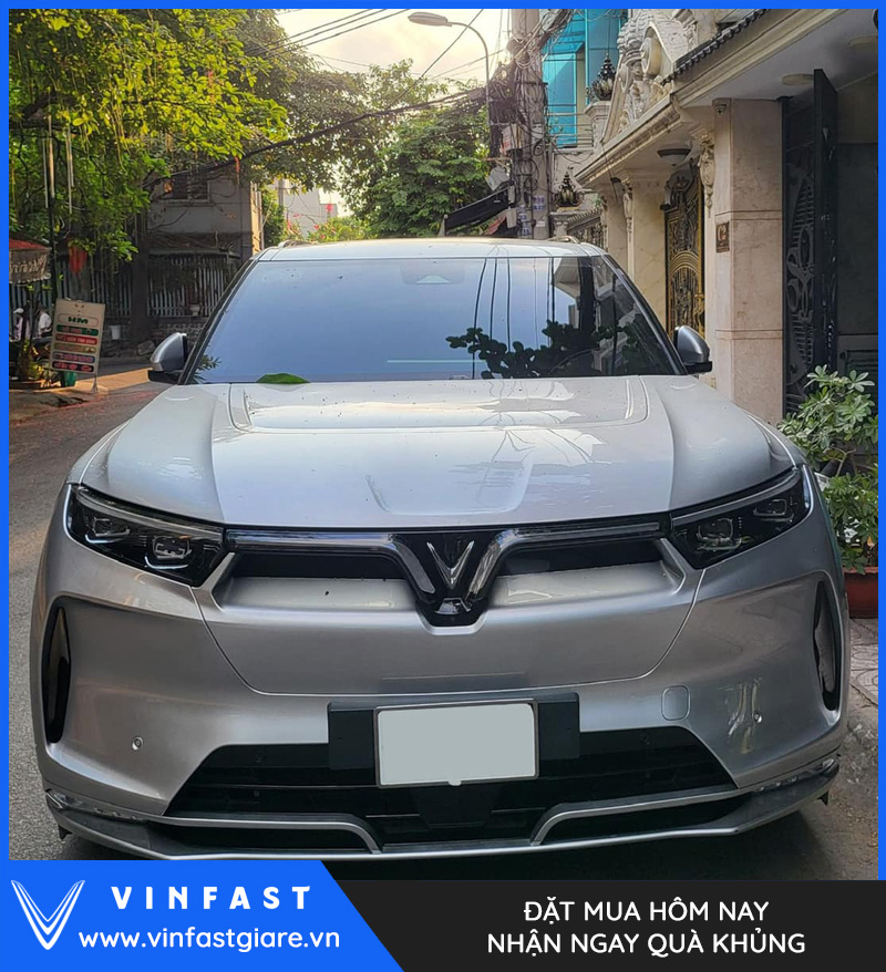 Vinfast VF9 Plus màu bạc